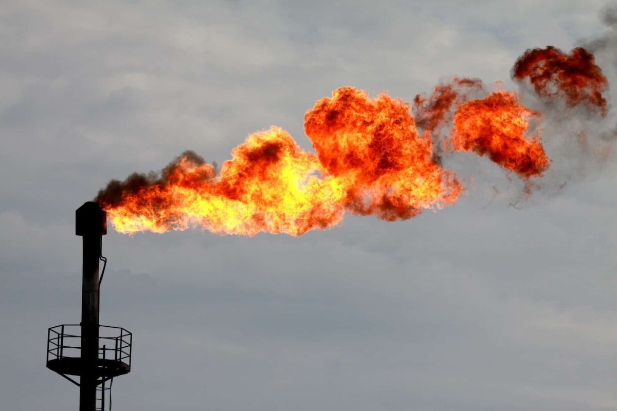 Почему вредно сжигание попутного природного газа